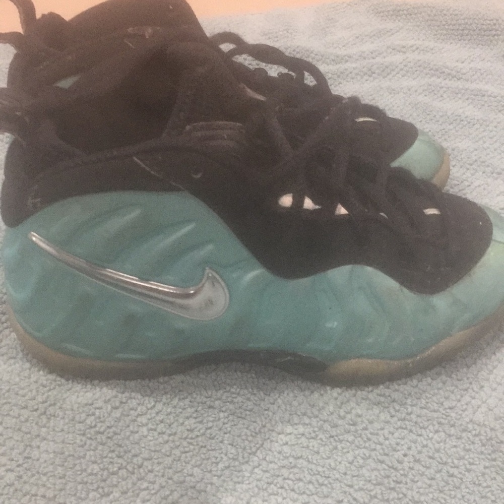 Boys foam shoes